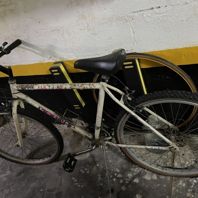 Bicicleta - Bike Caloi usada - aro 26